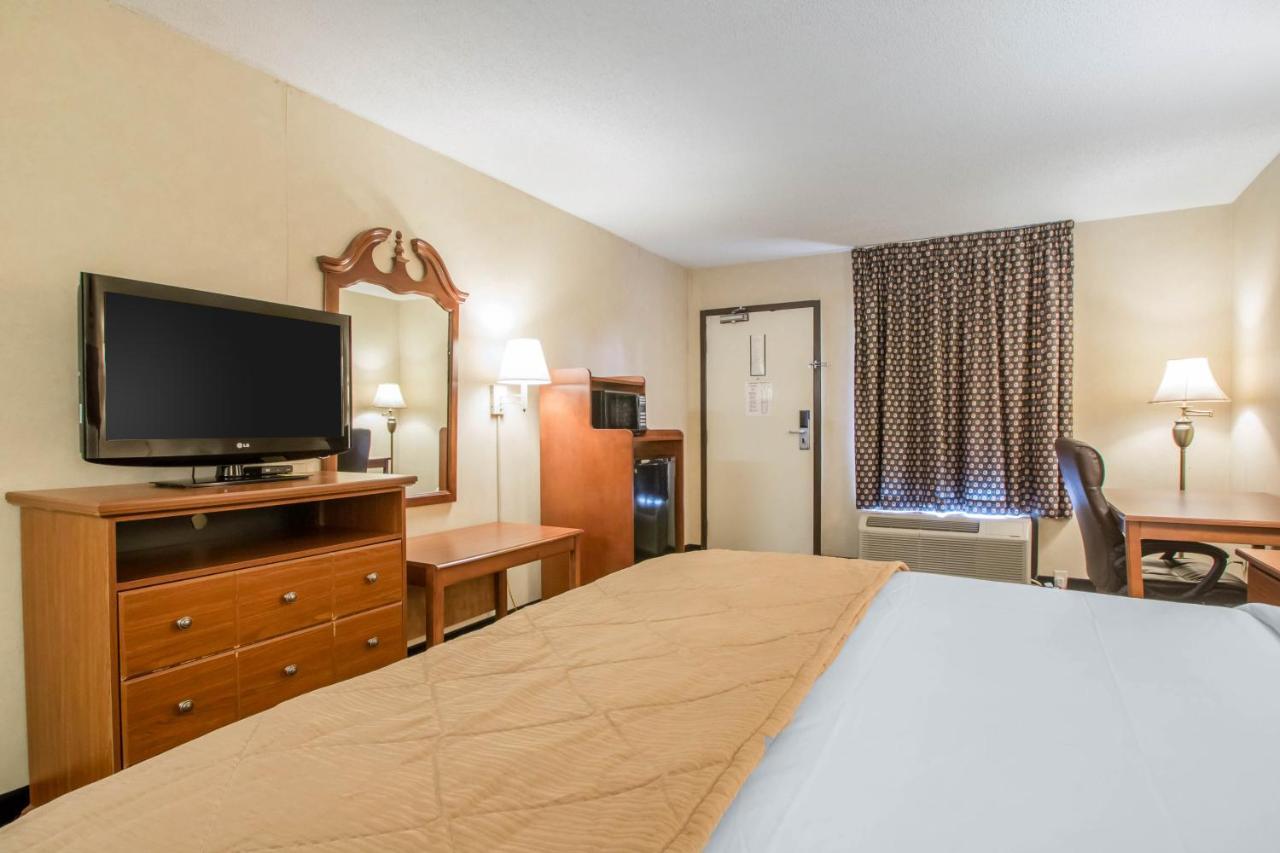 Quality Inn & Suites רידג'לנד מראה חיצוני תמונה