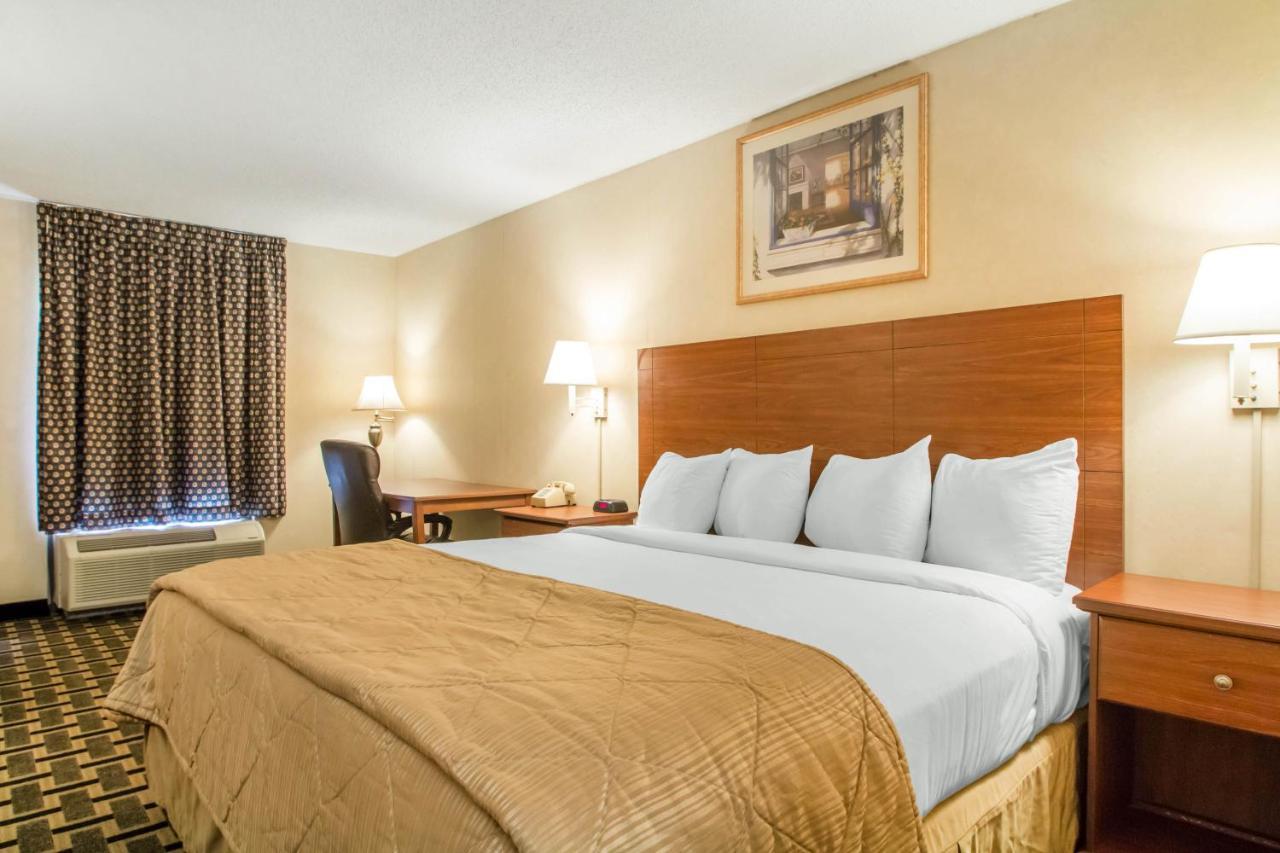 Quality Inn & Suites רידג'לנד מראה חיצוני תמונה