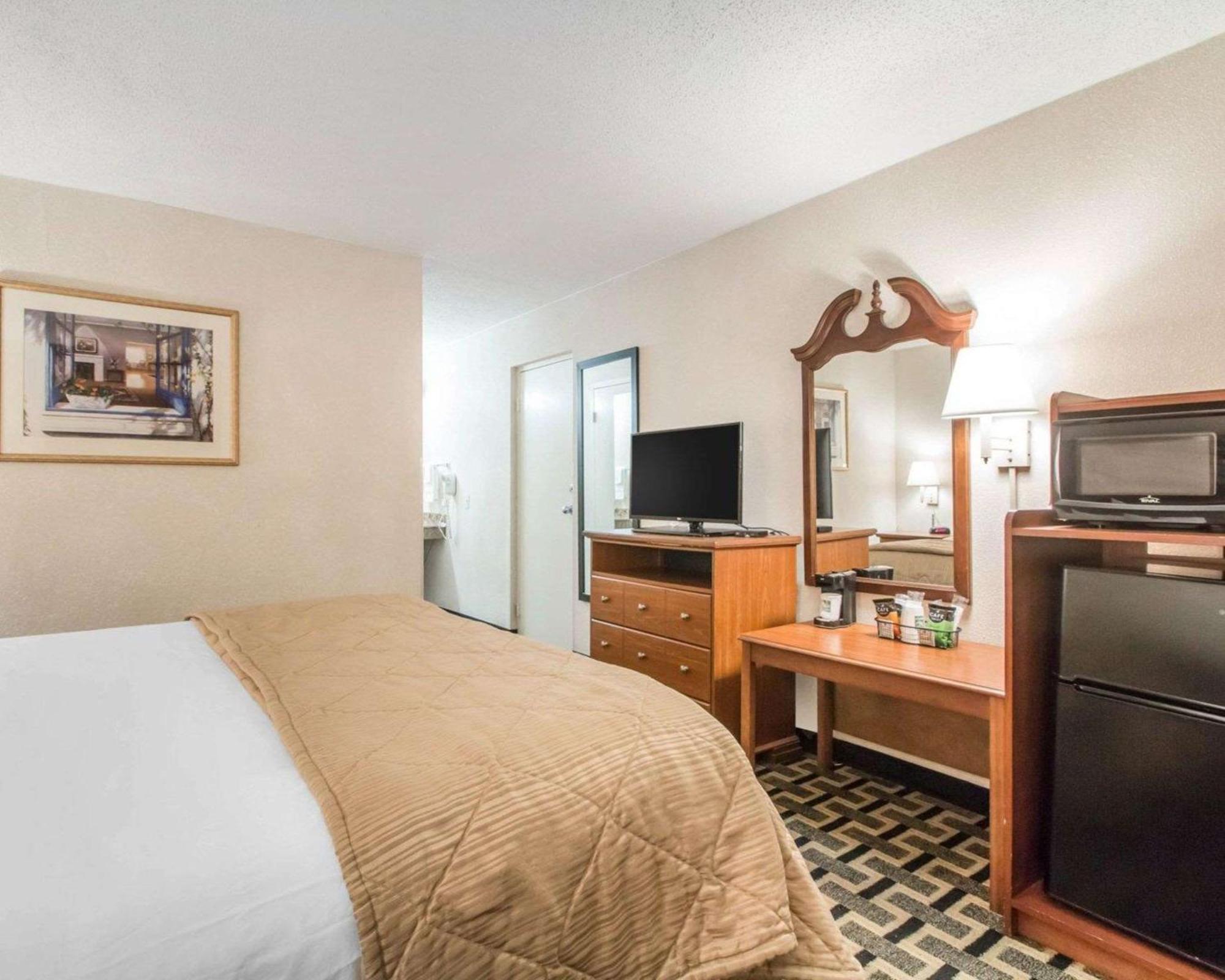 Quality Inn & Suites רידג'לנד מראה חיצוני תמונה